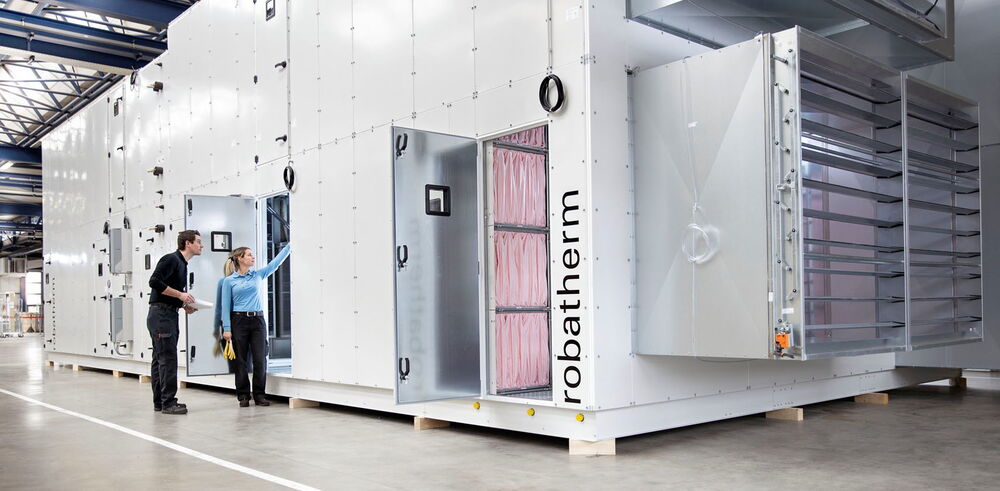 Staff members are the heart of robatherm Staff members are the heart of robatherm